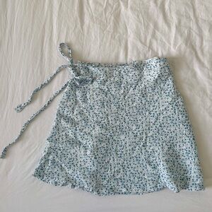Brandy Melville Genevieve Blue and White Floral Wrap Skirt